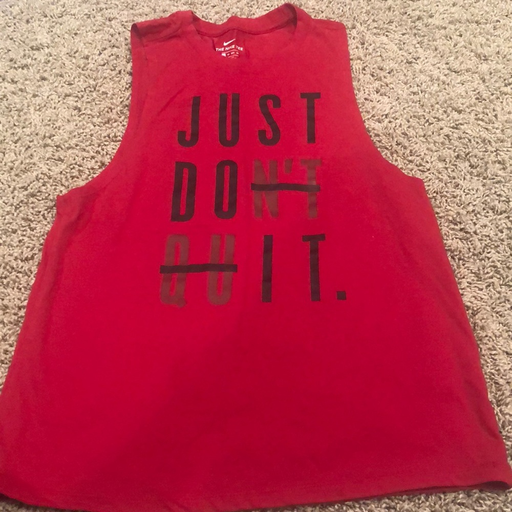 Nike top